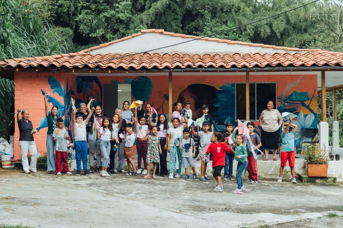 Foto de algunos participantes de La ciudad de los niños y las niñas