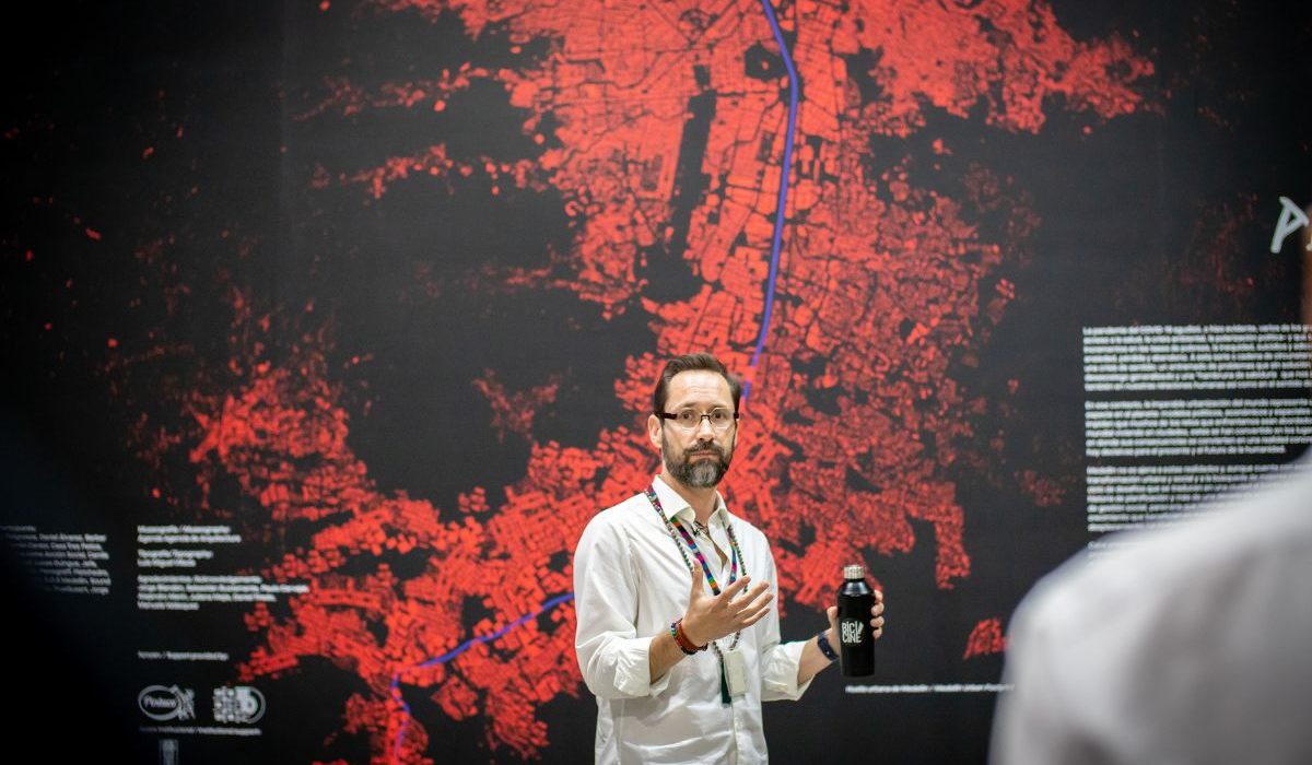 Fotografía de Emiliano Valdés en la exposición Medellín. Pulso de ciudad