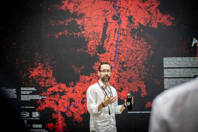 Fotografía de Emiliano Valdés en la exposición Medellín. Pulso de ciudad