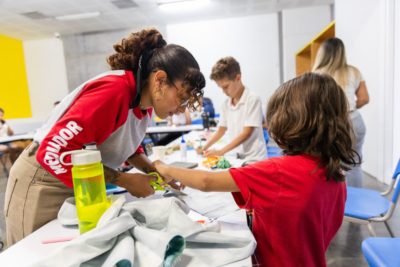 Fotografía de taller con mediadores